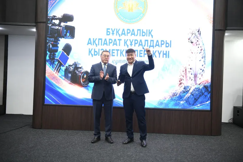 Вручение квартир журналистам, фото - Новости Zakon.kz от 26.06.2026 19:52