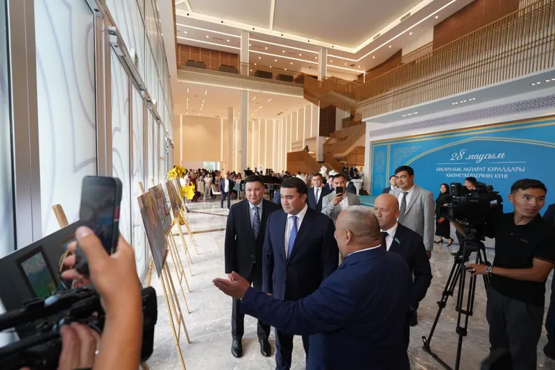 Вручение квартир журналистам в Туркестанской области, фото - Новости Zakon.kz от 26.06.2026 20:36