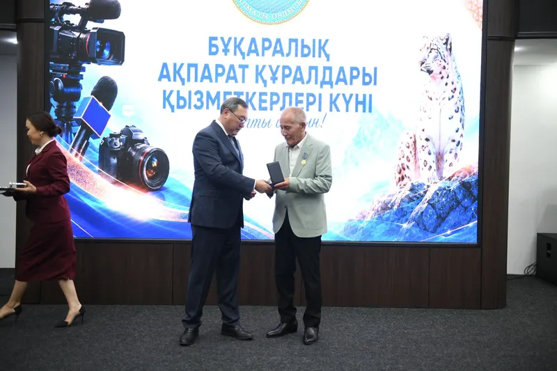 Вручение квартир журналистам, фото - Новости Zakon.kz от 26.06.2026 19:52