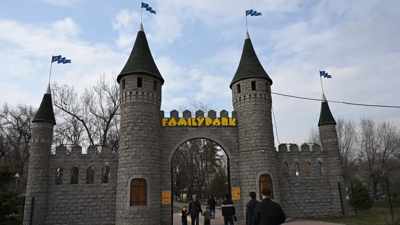 вход в парк, посетители, фото - Новости Zakon.kz от 29.06.2026 14:12