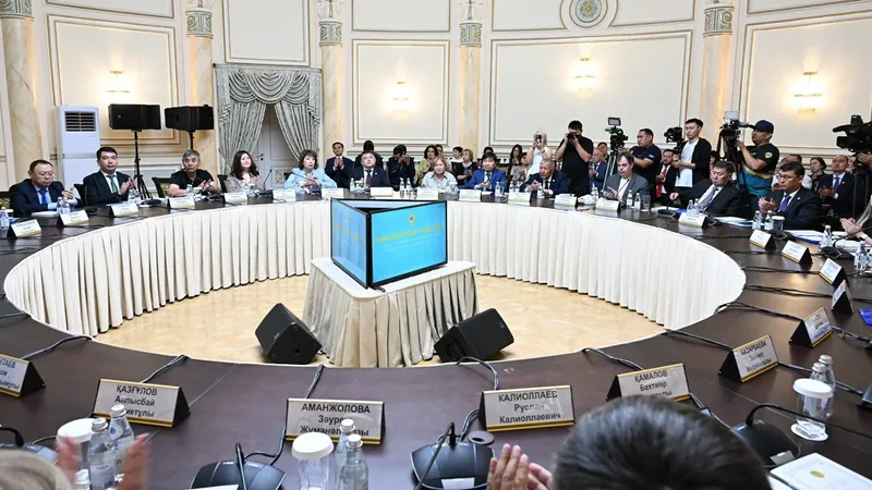 Роль новой Конституции в развитии страны и города, фото - Новости Zakon.kz от 01.07.2026 12:46