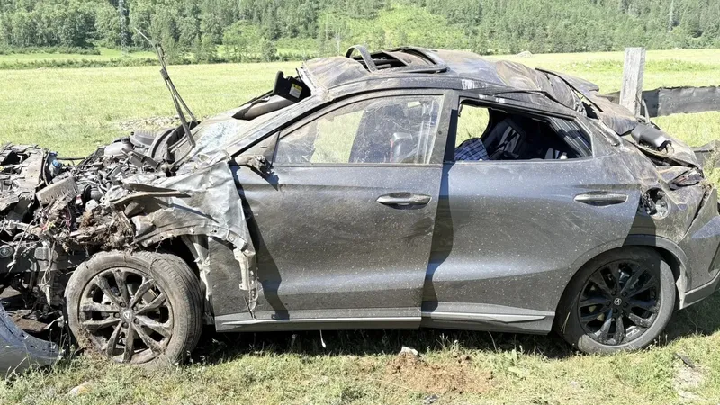 Четверо граждан Казахстана пострадали в ДТП в Республике Алтай, фото - Новости Zakon.kz от 08.07.2026 07:50