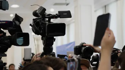 СМИ, средства массовой информации, масс-медиа, журналисты, журналистика, издания, пресса, корреспонденты, репортеры, медиа, репортеры