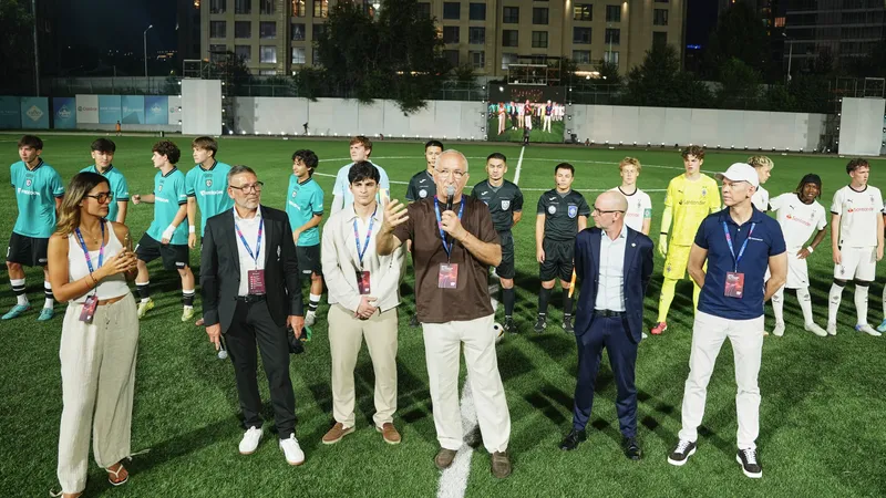 QJL All Star против Боруссии Менхенгладбах, фото - Новости Zakon.kz от 14.07.2026 13:27