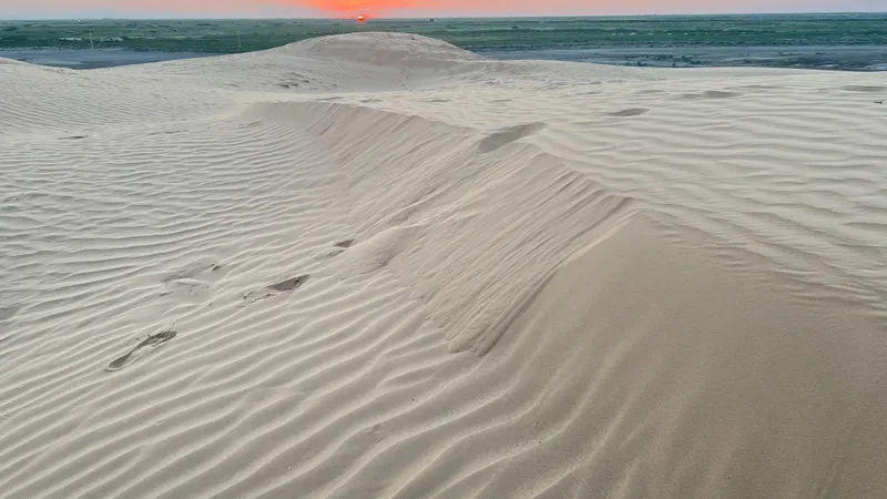 Атырауская область, барханы, фото - Новости Zakon.kz от 15.07.2026 12:44