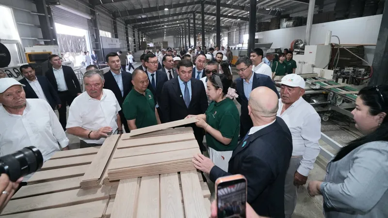 Завод по производству ламината, фото - Новости Zakon.kz от 16.07.2026 11:43