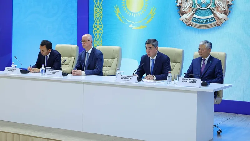 премьер-министр РК Олжас Бектенов, фото - Новости Zakon.kz от 17.07.2026 14:33