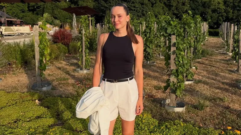 теннисистка Елена Рыбакина