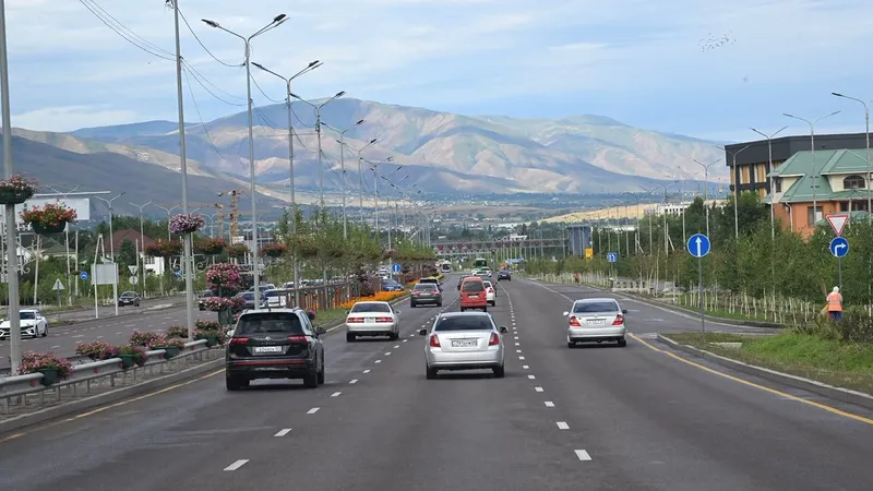 дороги, машины, горы