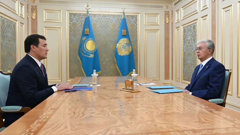 посол Алибек Бакаев, президент РК Касым-Жомарт Токаев, фото - Новости Zakon.kz от 28.07.2026 15:01