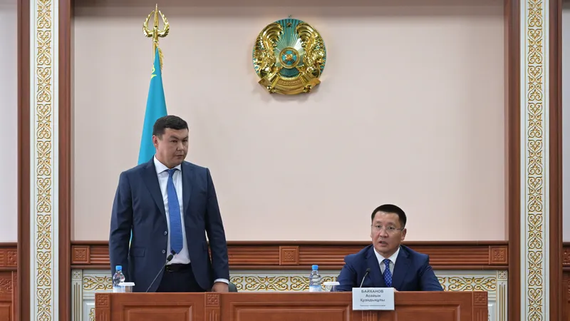 аким Аксу Ануарбек Аманов, аким Павлодарской области Асаин Байханов, фото - Новости Zakon.kz от 28.07.2026 16:35