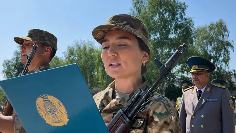 Жулдызай Маратбекова, айтыс, военнослужащая , фото - Новости Zakon.kz от 03.08.2026 19:39