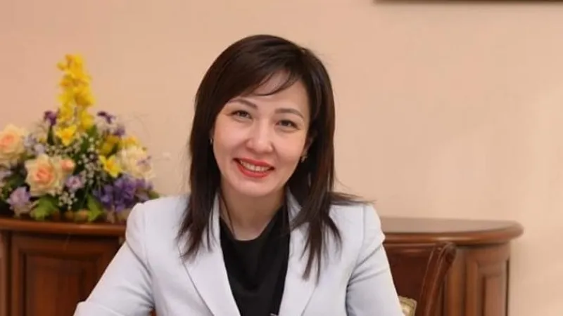 Бахыт Есимова, чиновник