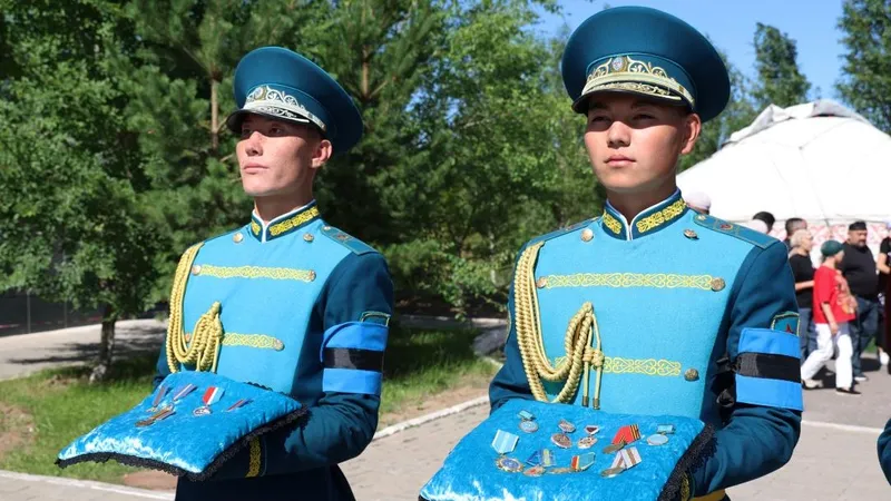 Астана, похороны, ветеран ВОВ Рзагул Байкешев, военнослужащие, прощание, фото - Новости Zakon.kz от 12.08.2026 16:56