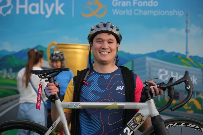 Заезд Gran Fondo World Championship собрал в Алматы свыше тысячи любителей велоспорта, фото - Новости Zakon.kz от 18.08.2026 12:31