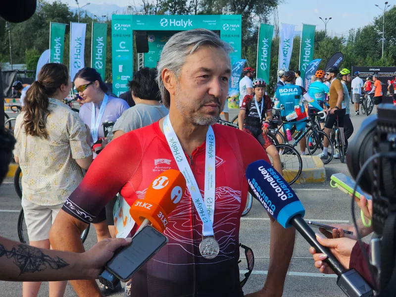 Заезд Gran Fondo World Championship собрал в Алматы свыше тысячи любителей велоспорта, фото - Новости Zakon.kz от 18.08.2026 12:31