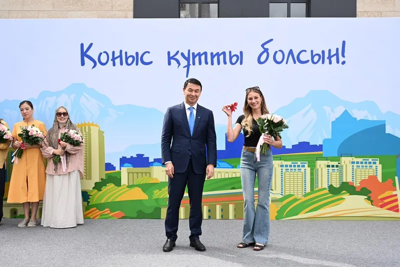 вручение квартир в Алматы, фото - Новости Zakon.kz от 20.08.2026 13:01