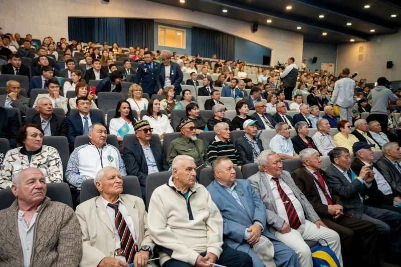 пара спортсмены получили ключи от квартир, фото - Новости Zakon.kz от 21.08.2026 10:12