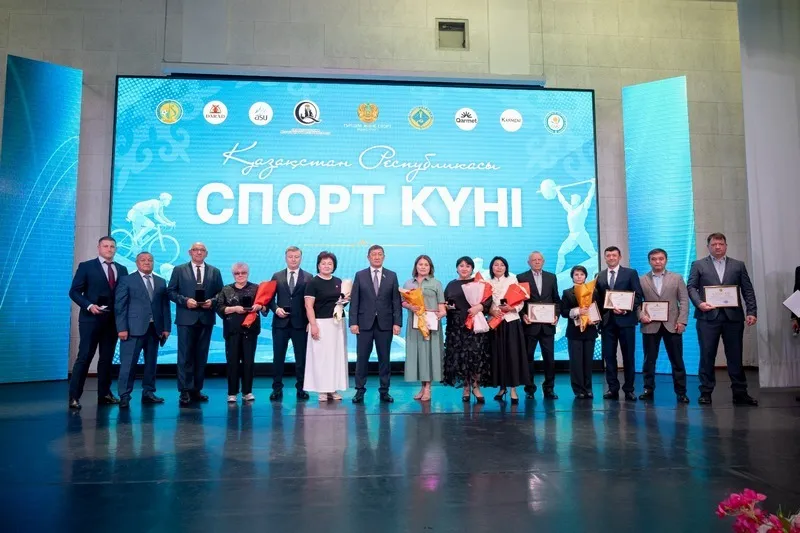 пара спортсмены получили ключи от квартир, фото - Новости Zakon.kz от 21.08.2026 10:12