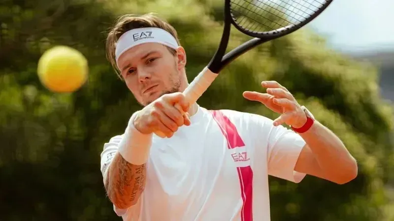 Александр Бублик вылетел в Нью-Йорк на US Open, фото - Новости Zakon.kz от 23.08.2026 22:37