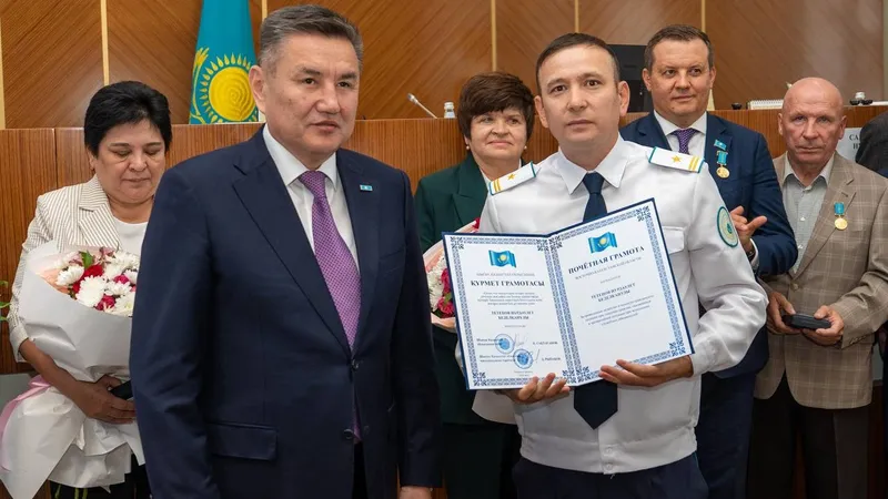 Награждение, ВКО , фото - Новости Zakon.kz от 27.08.2026 19:21