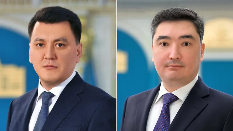 первый заместитель руководителя АП РК Ерлан Карин, премьер-министр РК Олжас Бектенов, фото - Новости Zakon.kz от 31.08.2026 11:03
