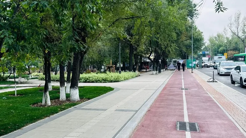 новый тротуар в Алматы