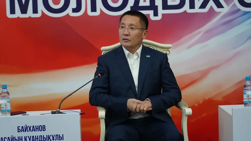 аким Павлодарской области Асаин Байханов, форум, фото - Новости Zakon.kz от 03.09.2026 19:28