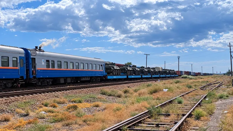 Казахстан, железные дороги, поезд, военная спецтехника, ОДКБ, учения, фото - Новости Zakon.kz от 21.09.2026 12:57