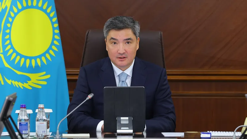 премьер-министр РК Олжас Бектенов, совещание, фото - Новости Zakon.kz от 21.09.2026 17:08