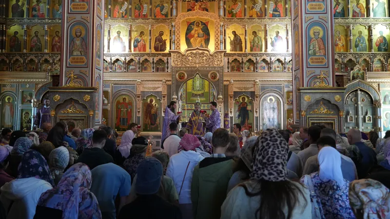 Пошехонский крест, мощи, храм князя Владимира, святыня, фото - Новости Zakon.kz от 27.09.2026 15:27