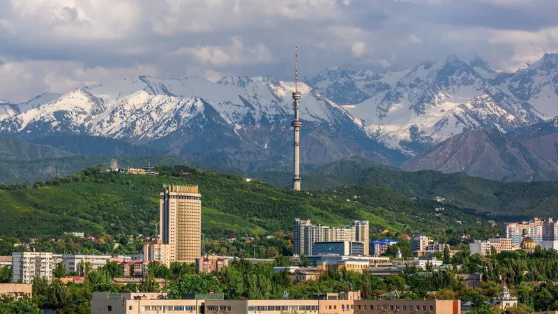 Алматы, вид на город и горы, телебашня, фото - Новости Zakon.kz от 01.10.2026 15:24