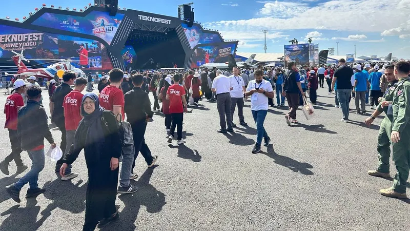 TEKNOFEST 2026, Турция, Шанлаурфа, технологии, роботы, самолеты, фото - Новости Zakon.kz от 05.10.2026 13:20