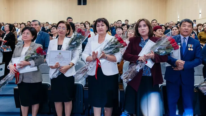 учители, педагоги, фото - Новости Zakon.kz от 06.10.2026 12:39