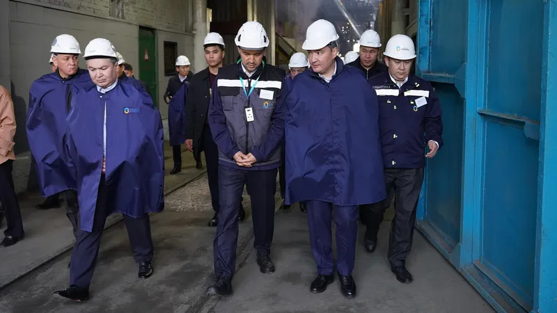 Бектенов в Балхаше, фото - Новости Zakon.kz от 08.10.2026 14:26