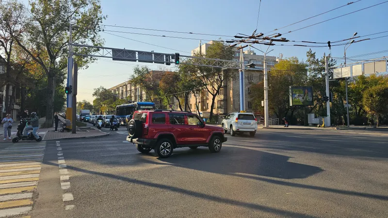 В Алматы меняют схемы движения на некоторых перекрестках, движение, автомобили, транспорт, фото - Новости Zakon.kz от 15.10.2026 17:34