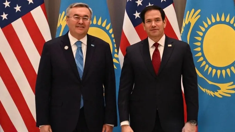 министр иностранных дел РК Мухтар Тлеуберди, госсекретарь США Марко Рубио, фото - Новости Zakon.kz от 19.10.2026 13:01