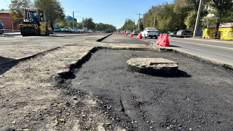 BRT на Райымбека в Алматы, стройка магистраль, автобусное движение, фото - Новости Zakon.kz от 20.10.2026 13:41