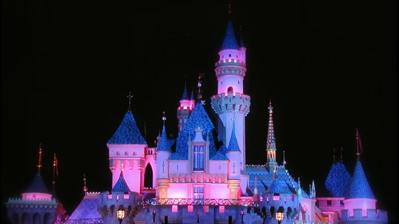 Трагедия у Disneyland: что произошло у входа в знаменитый парк, фото - Новости Zakon.kz от 27.10.2026 00:33