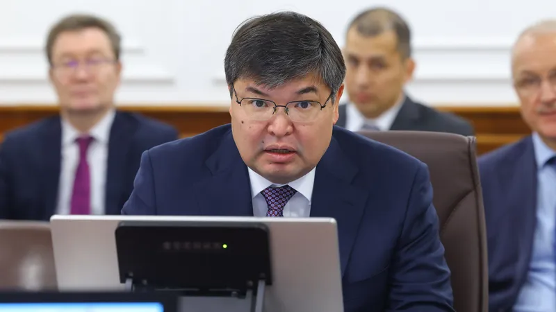 министр финансов РК Мади Такиев, фото - Новости Zakon.kz от 27.10.2026 14:16