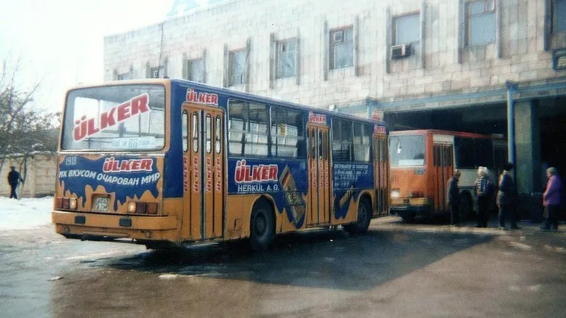 Красные автобусы вместо зеленых, автобусы, общественный транспорт, цвет, фото - Новости Zakon.kz от 30.10.2026 12:12