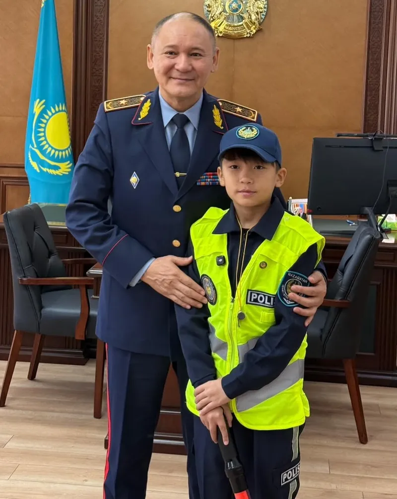 начальник ДП Туркестанской области Арыстангани Заппаров, Самурык Султанхан, Туркестан, полиция, встреча, мечта, фото - Новости Zakon.kz от 30.10.2026 16:18